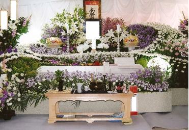 芦屋市の自宅葬施行事例　一軒家の祭壇